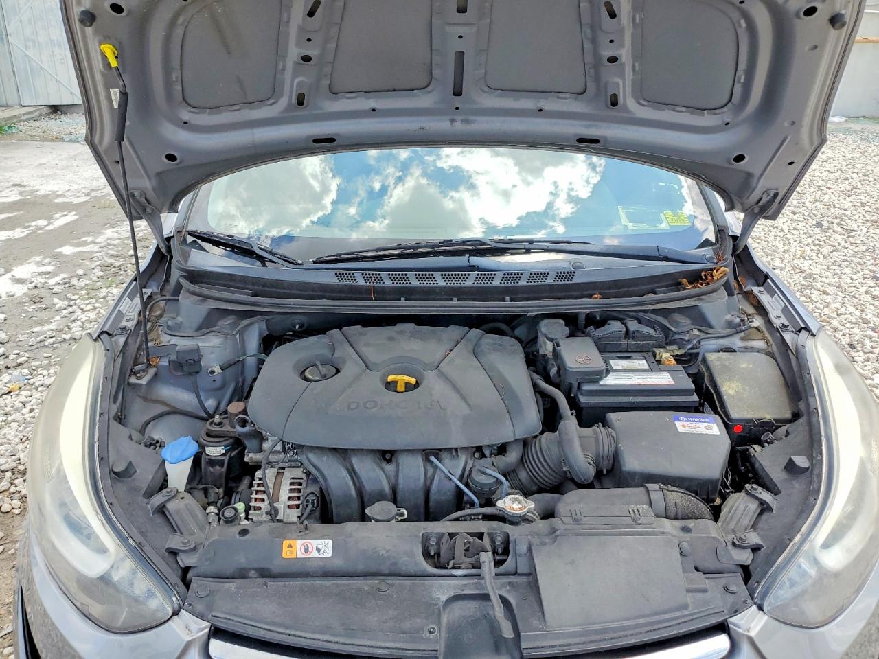 2015 HYUNDAI ELANTRA SE photo 21