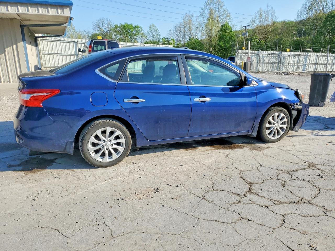 2018 NISSAN SENTRA photo 3