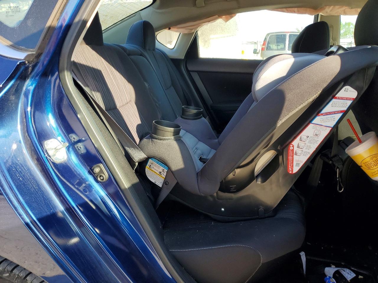 2018 NISSAN SENTRA photo 10