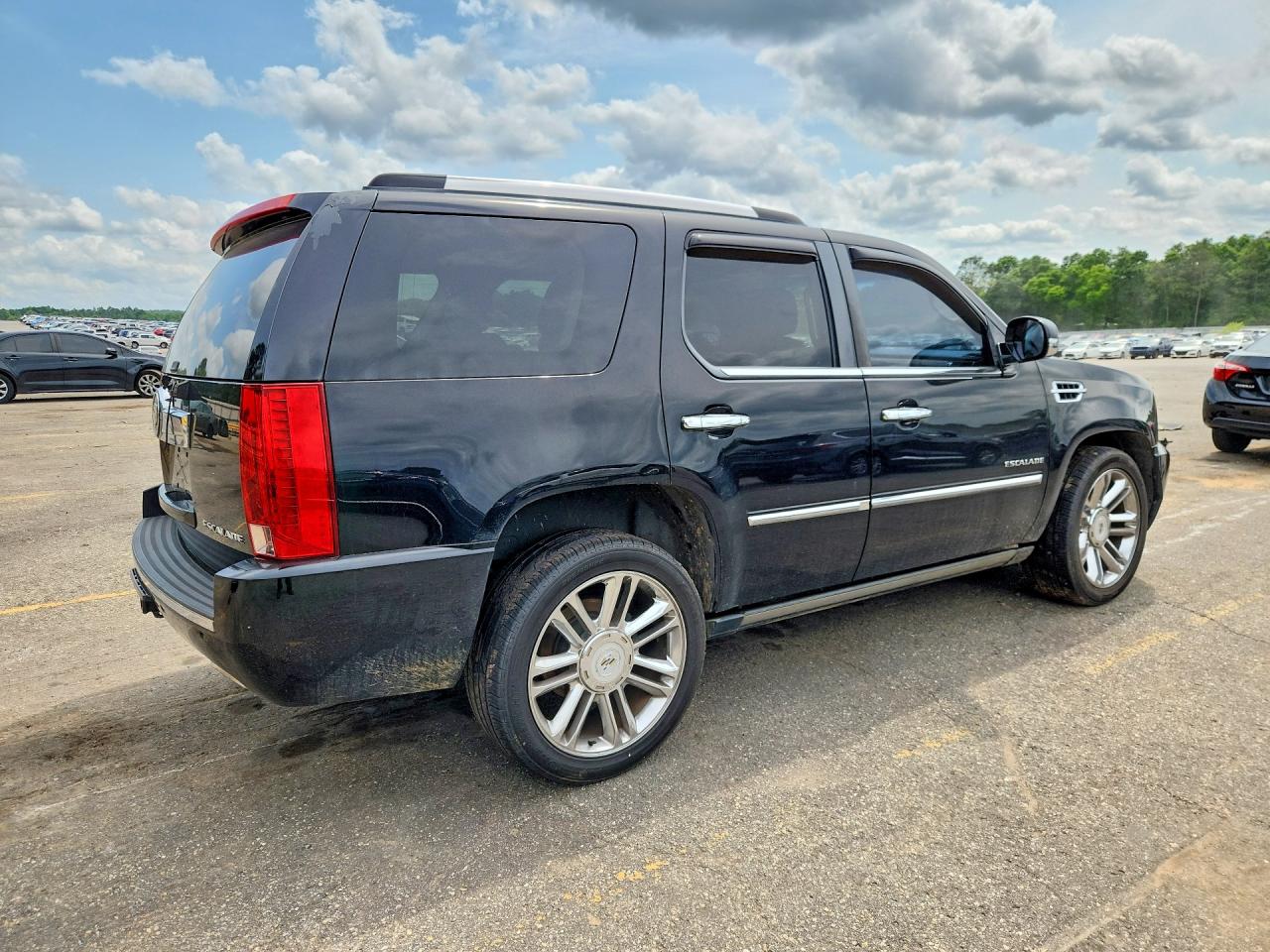 2012 CADILLAC ESCALADE PLATINUM photo 5