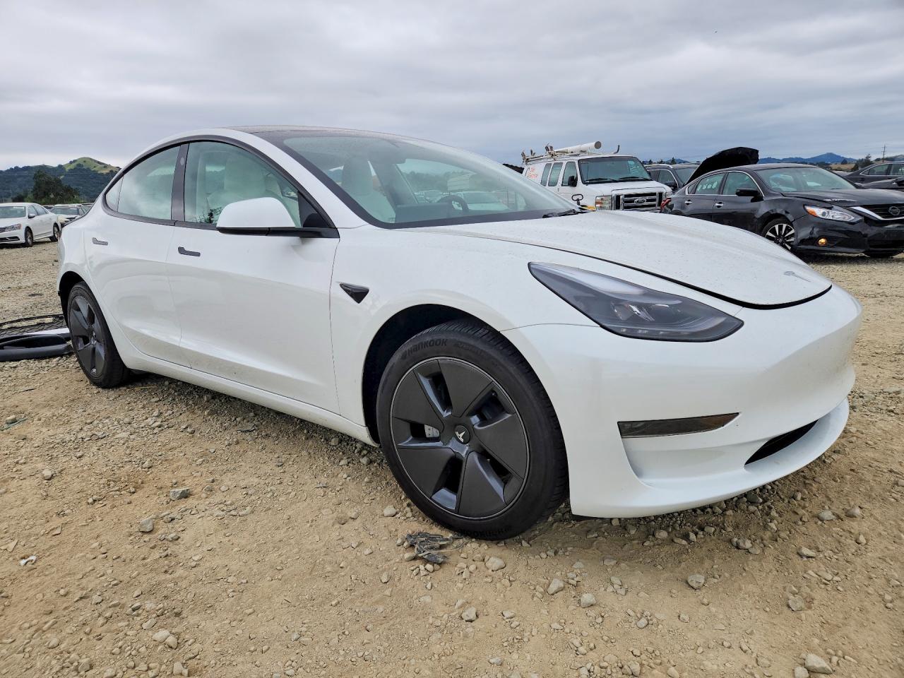 2023 TESLA MODEL 3 photo 4