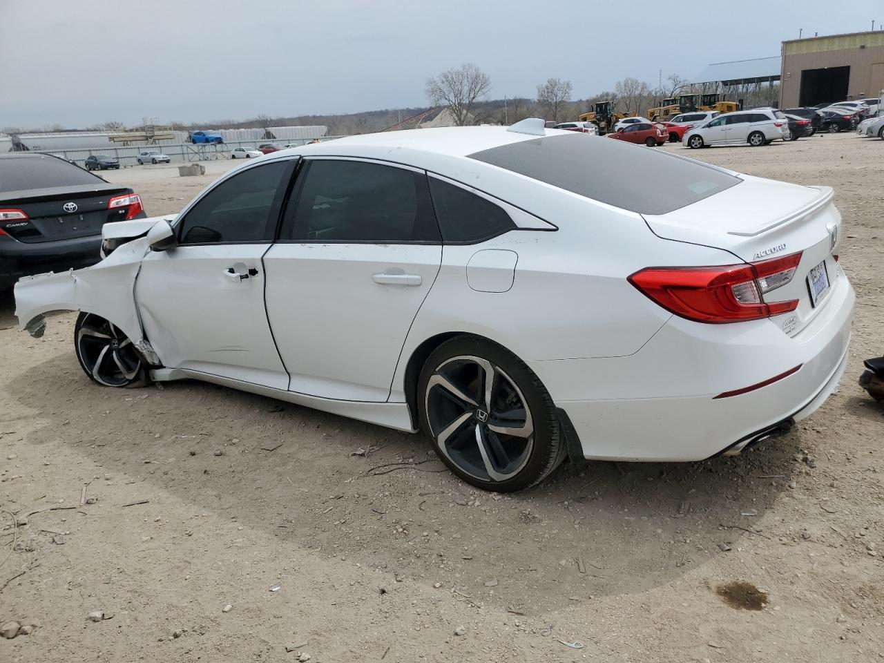 2020 HONDA ACCORD photo 3