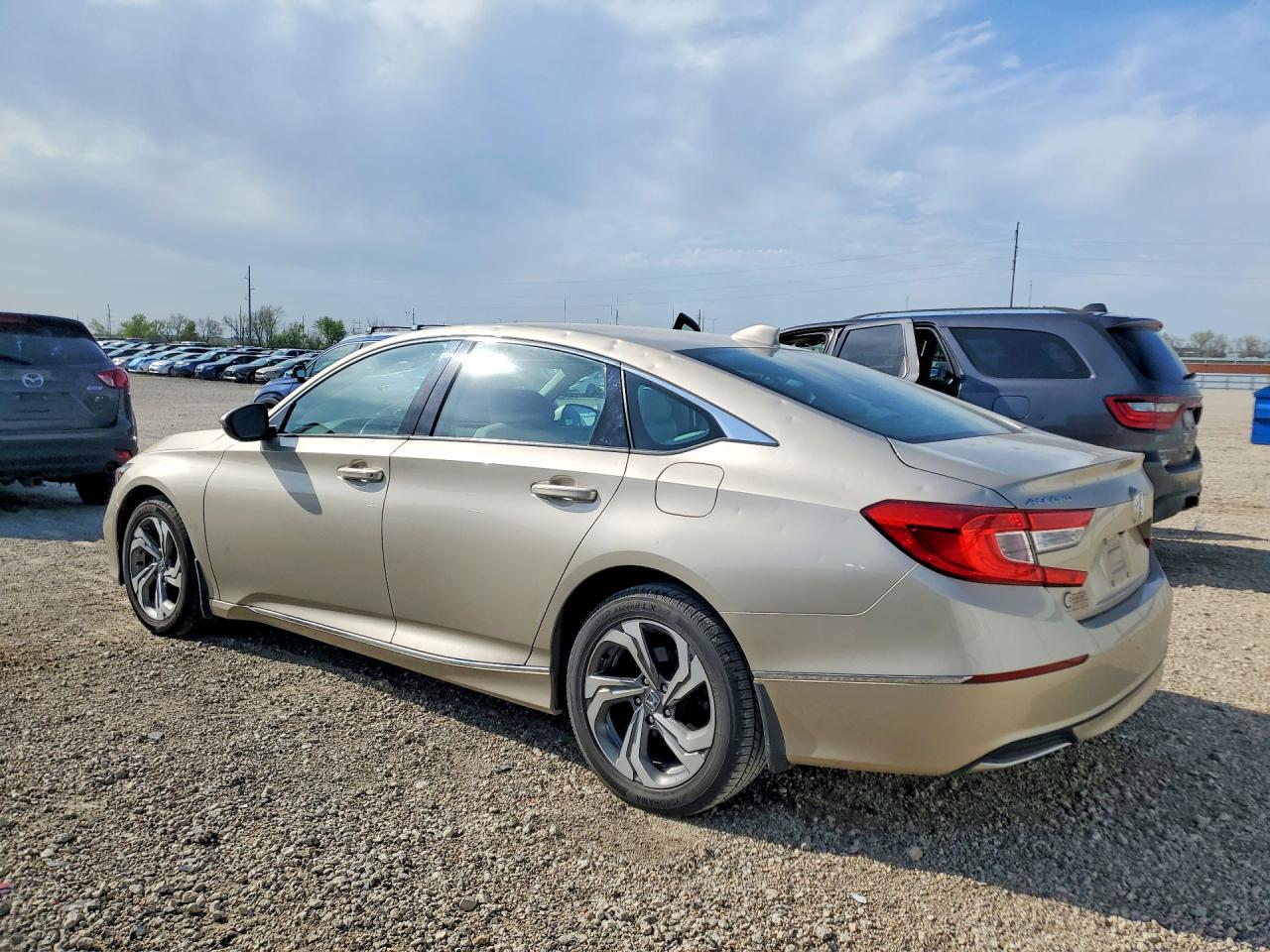 2018 HONDA ACCORD EXL photo 4