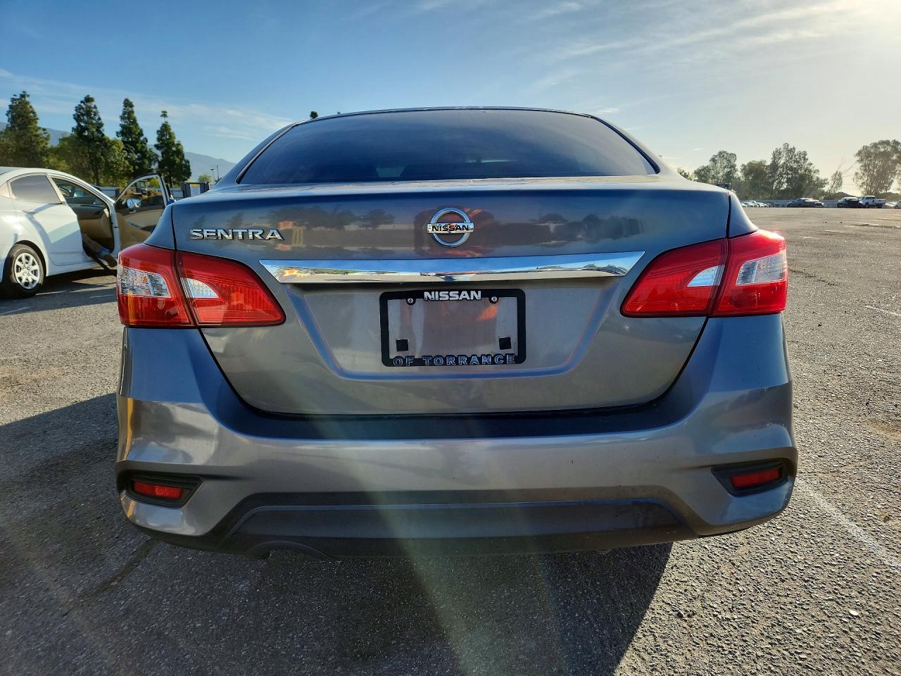 2016 NISSAN SENTRA S photo 6
