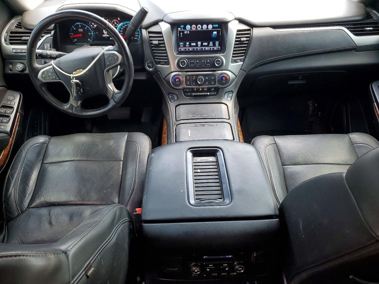 2018 CHEVROLET SUBURBAN C1500 PREMIER photo 8