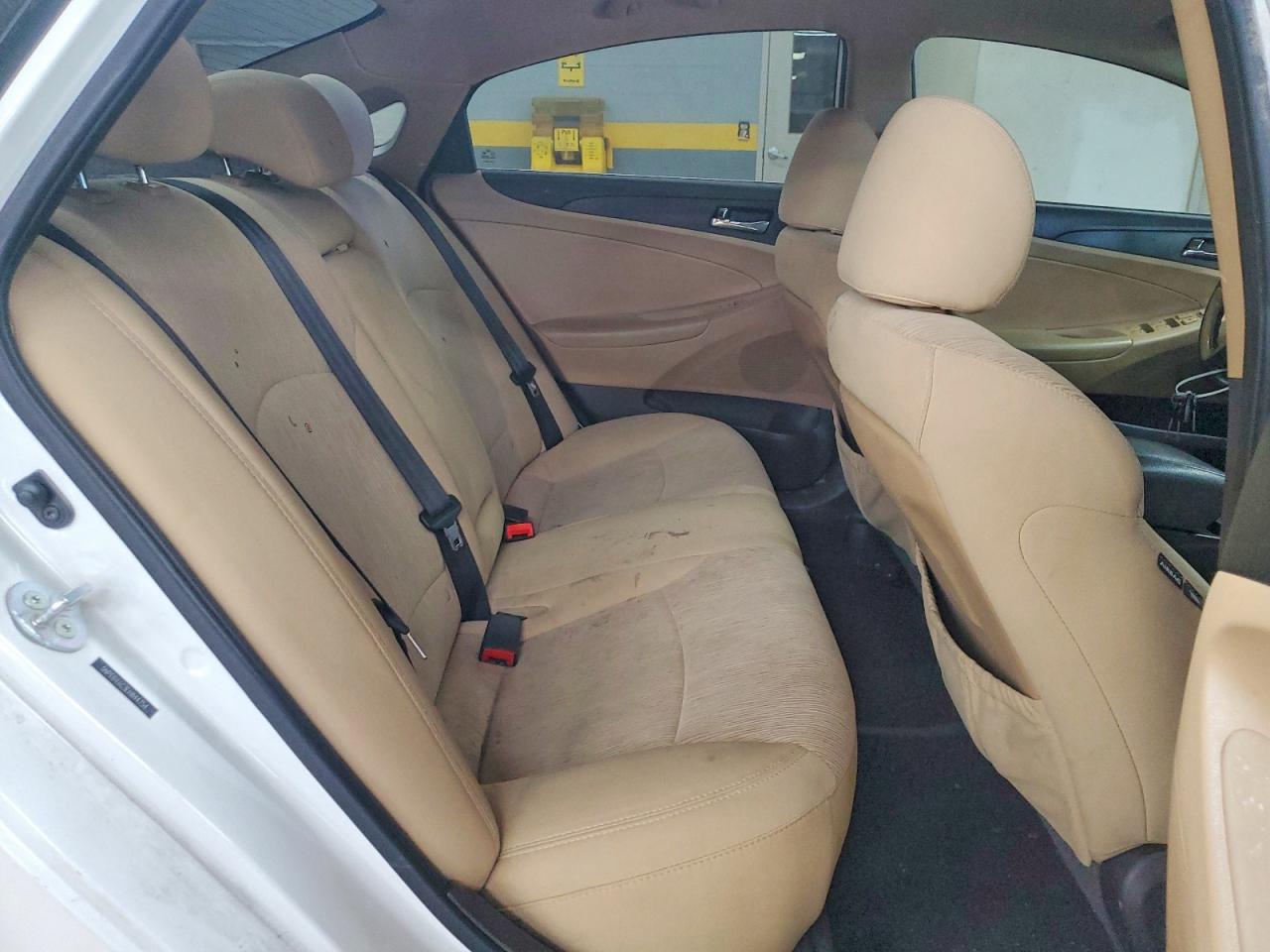 2014 HYUNDAI SONATA GLS photo 19