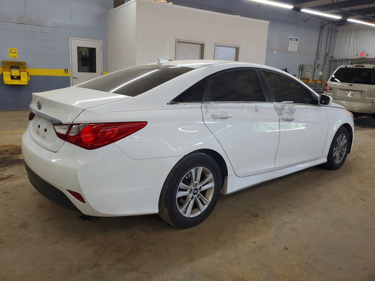 2014 HYUNDAI SONATA GLS photo 5