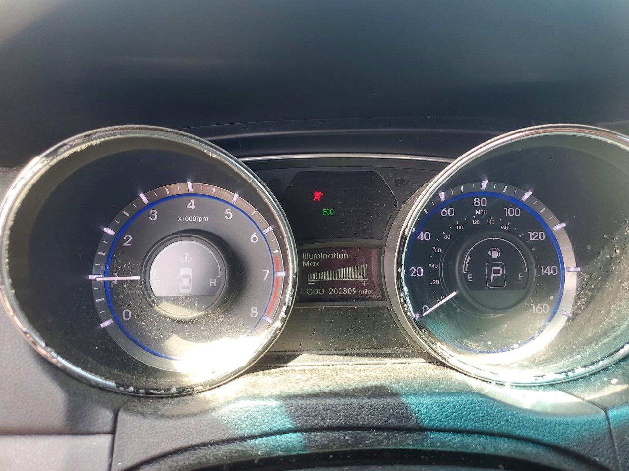 2014 HYUNDAI SONATA GLS photo 25