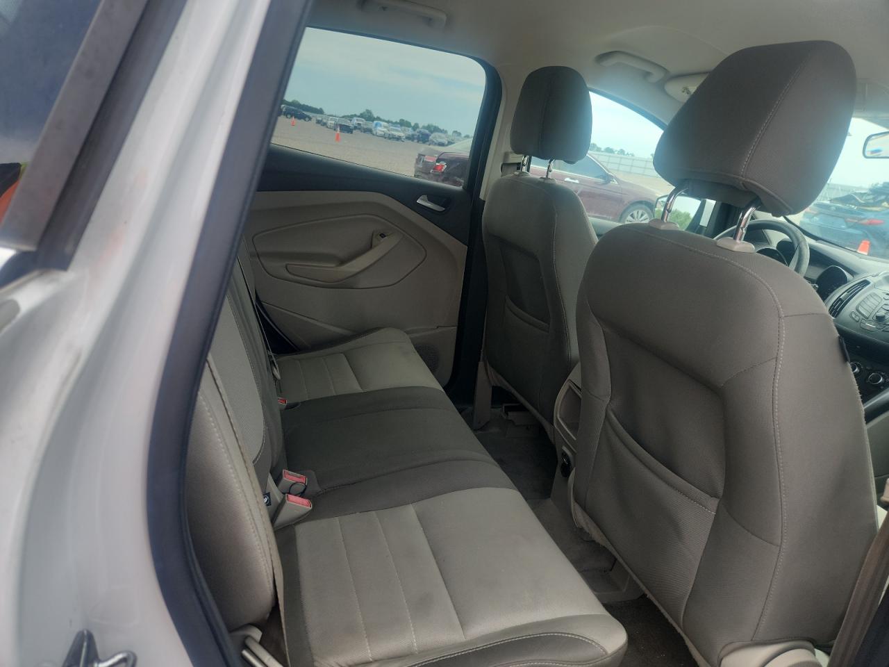 2016 FORD ESCAPE SE photo 31