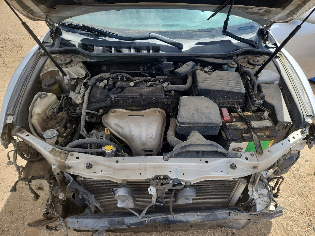 2010 TOYOTA CAMRY SE photo 11