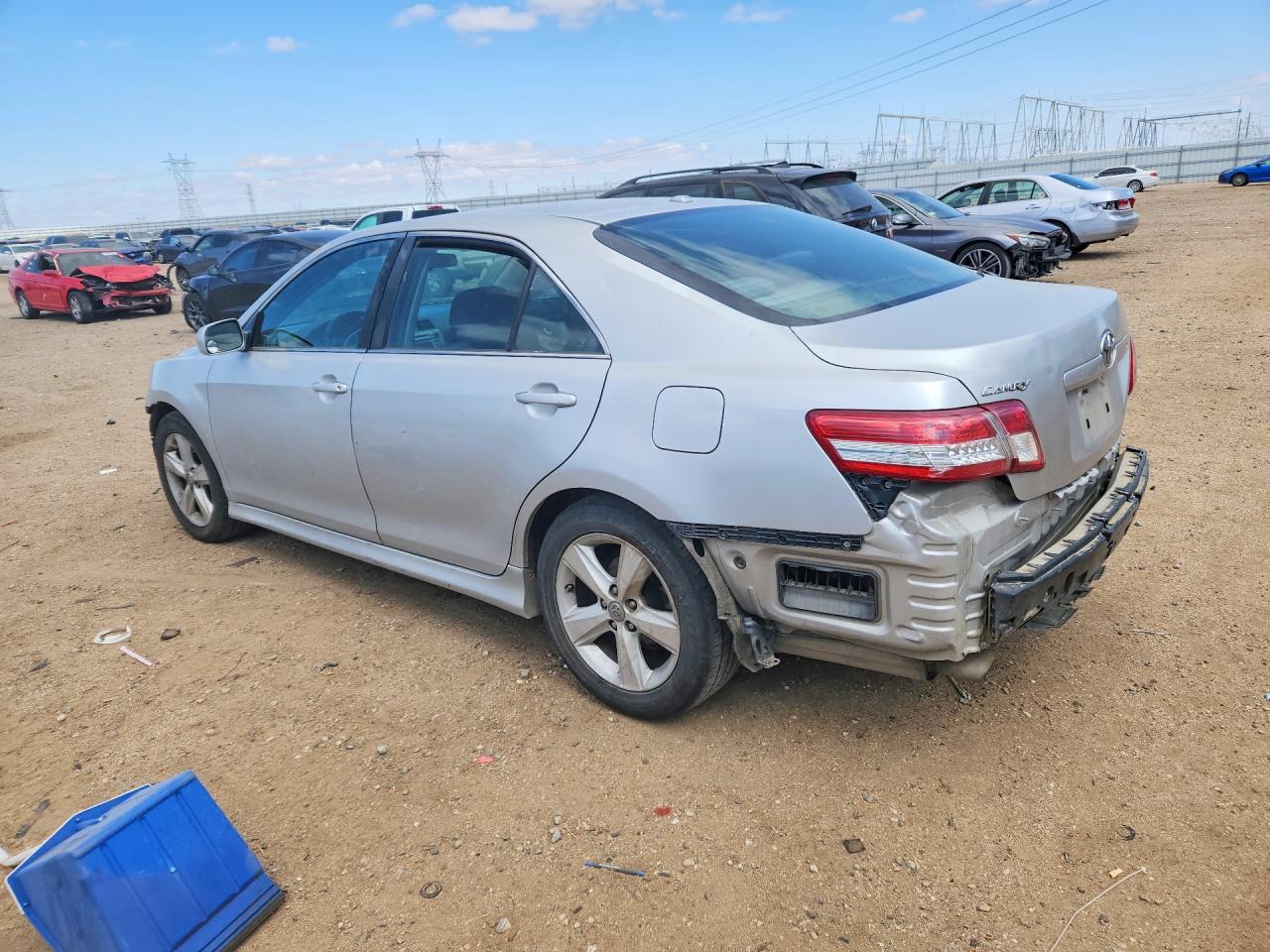 2010 TOYOTA CAMRY SE photo 2