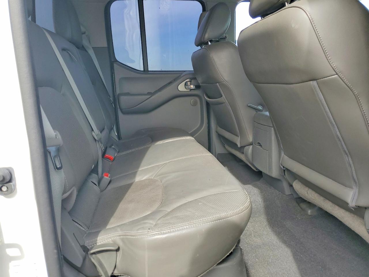 2019 NISSAN FRONTIER SL photo 19