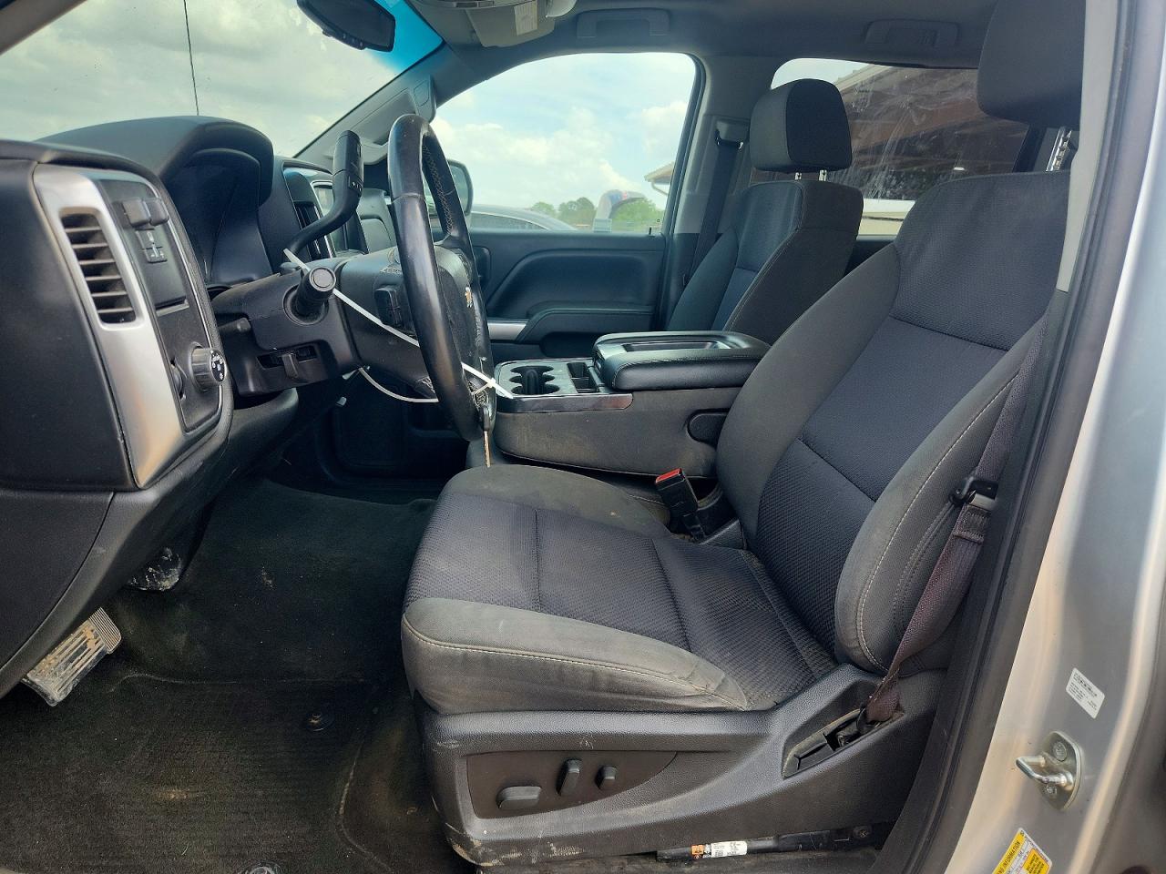 2017 CHEVROLET SILVERADO photo 13