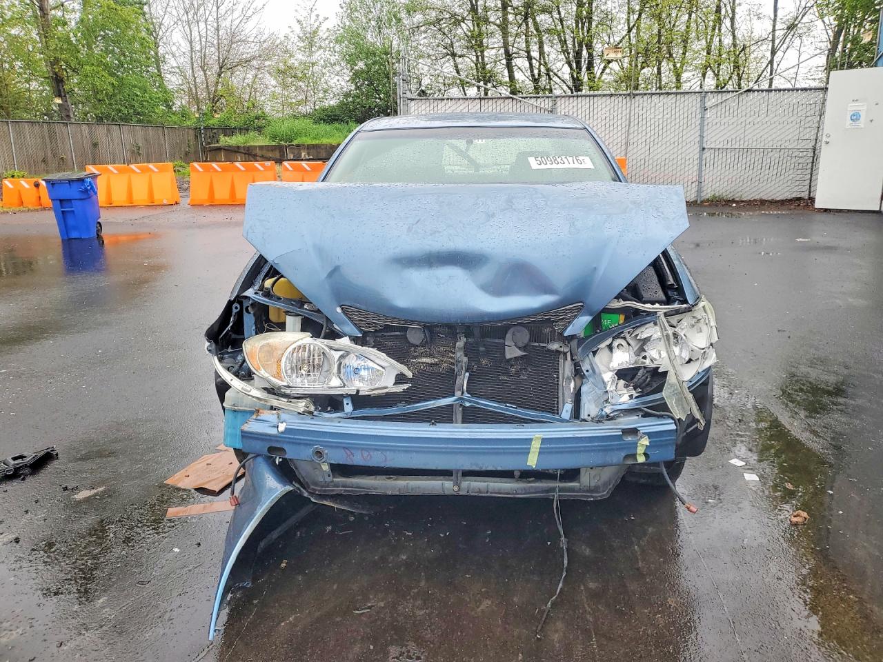 2004 TOYOTA CAMRY LE photo 13