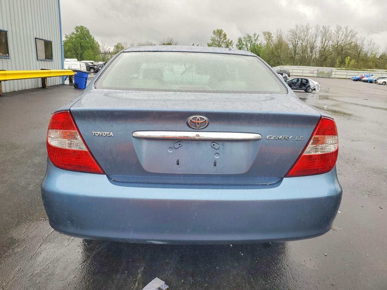 2004 TOYOTA CAMRY LE photo 16