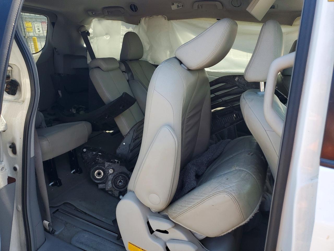 2014 TOYOTA SIENNA XLE 8-PASSENGER photo 21