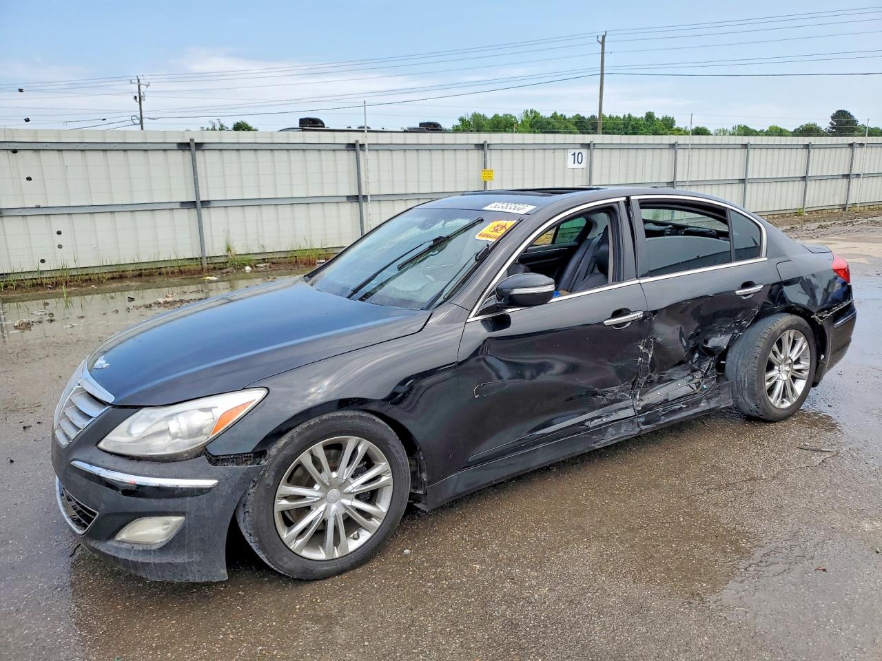2013 HYUNDAI GENESIS