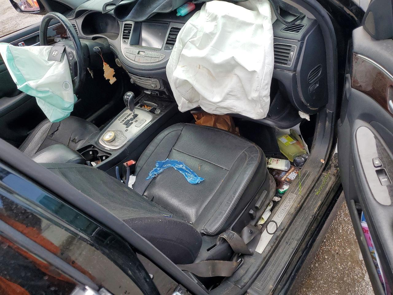 2013 HYUNDAI GENESIS 3.8L photo 8