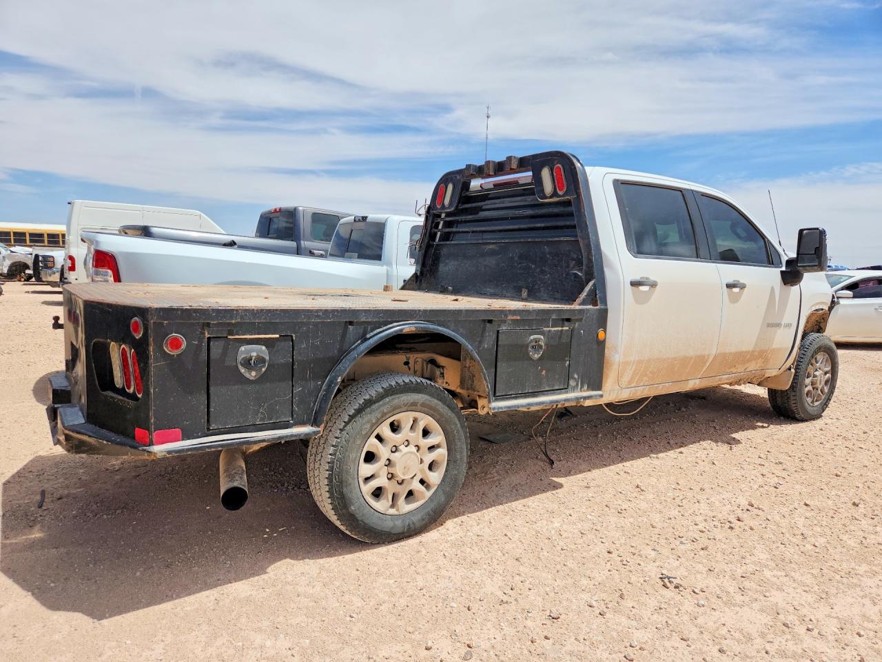 2021 CHEVROLET SILVERADO K3500 photo 5