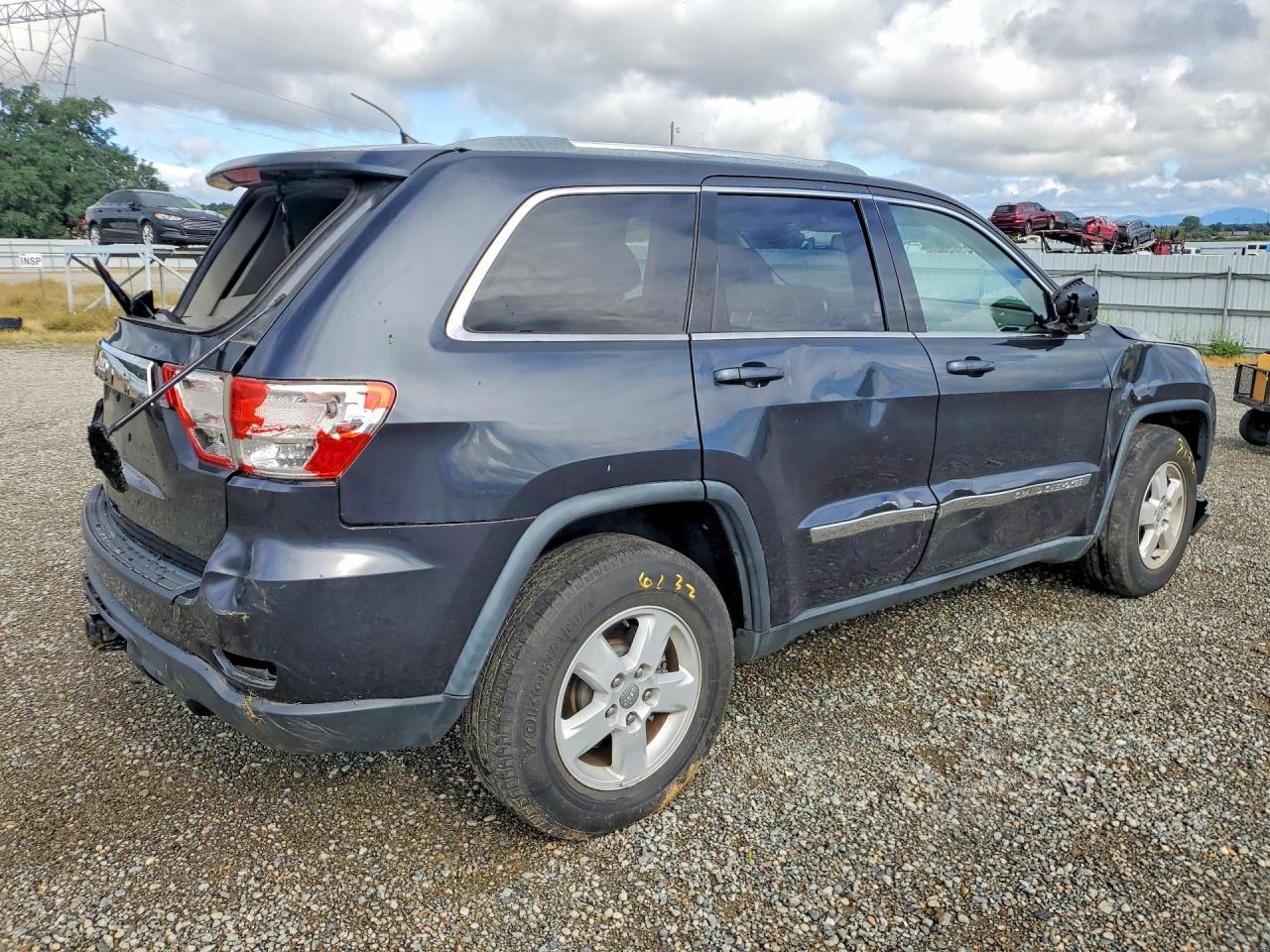 2012 JEEP GRAND CHEROKEE LAREDO photo 5