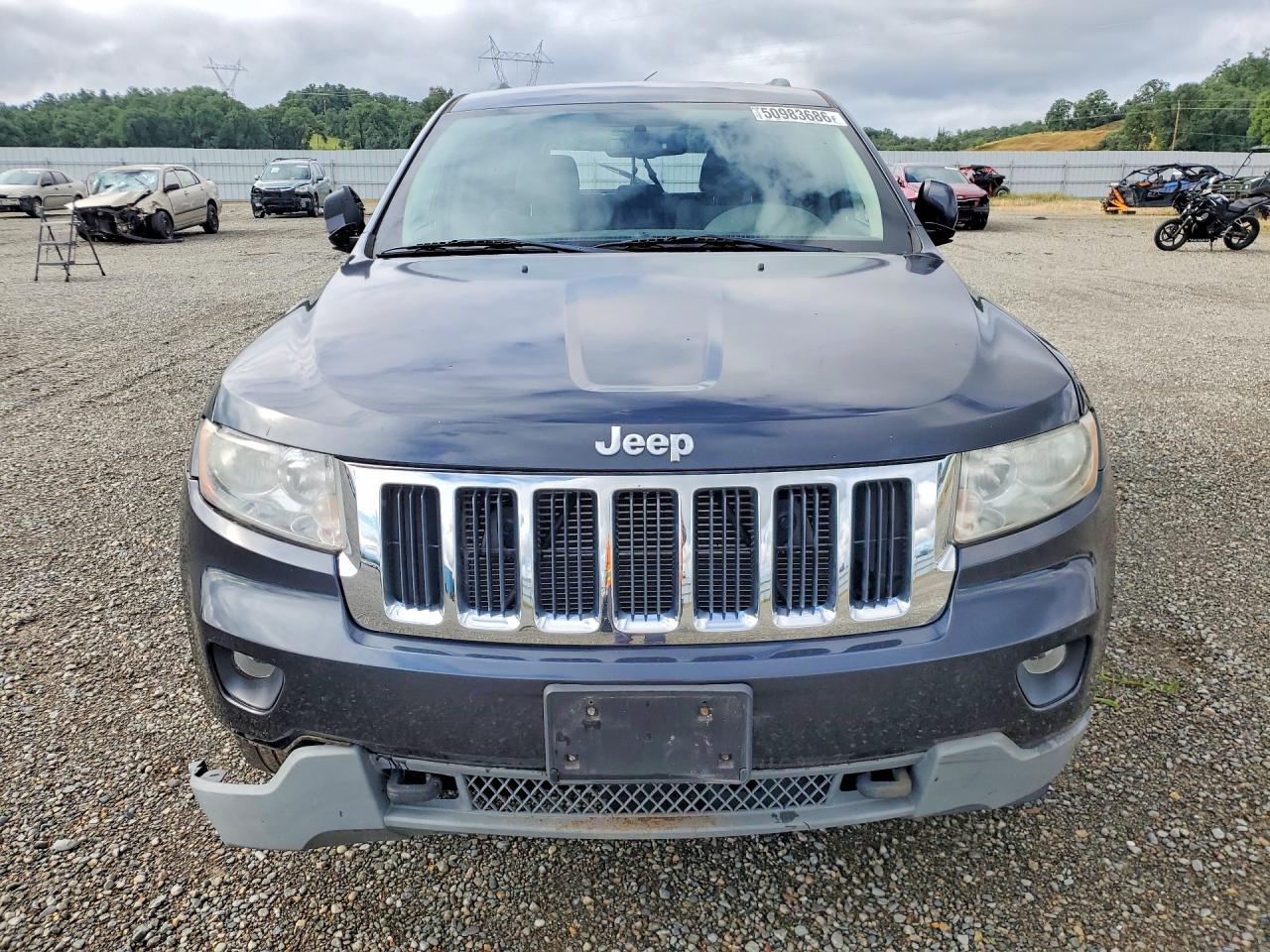 2012 JEEP GRAND CHEROKEE LAREDO photo 9