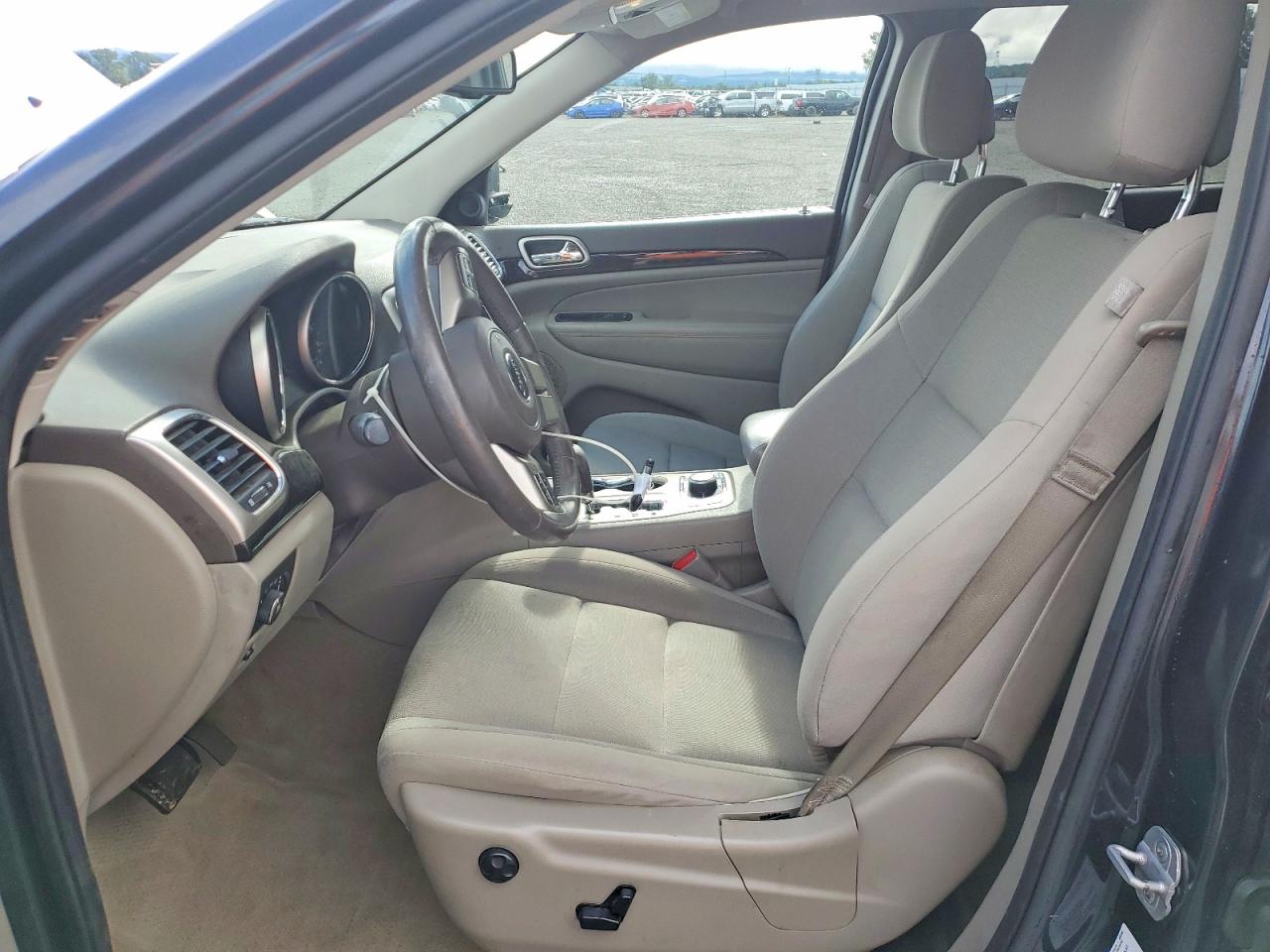 2012 JEEP GRAND CHEROKEE LAREDO photo 13