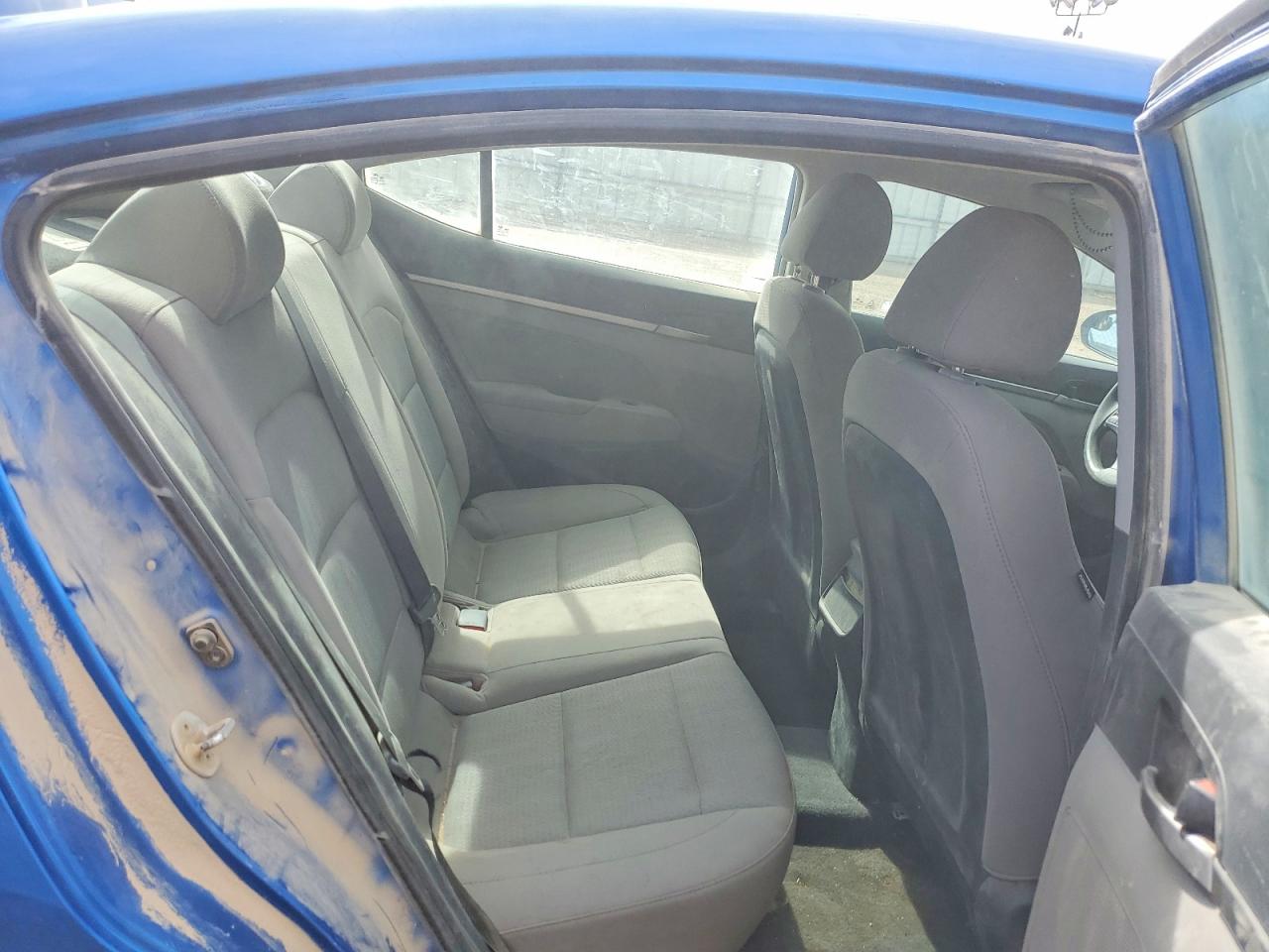2017 HYUNDAI ELANTRA SE photo 28