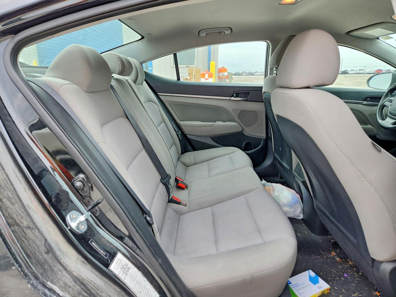 2018 HYUNDAI ELANTRA SEL photo 28