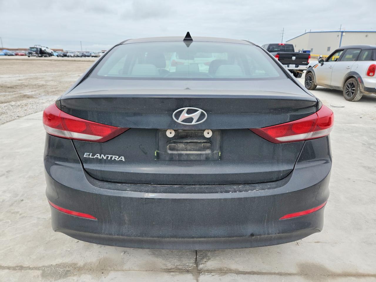 2018 HYUNDAI ELANTRA SEL photo 16