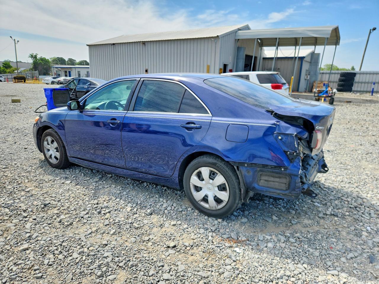 2007 TOYOTA CAMRY LE photo 2