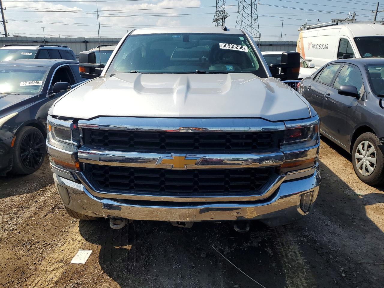 2017 CHEVROLET SILVERADO K1500 LT photo 13