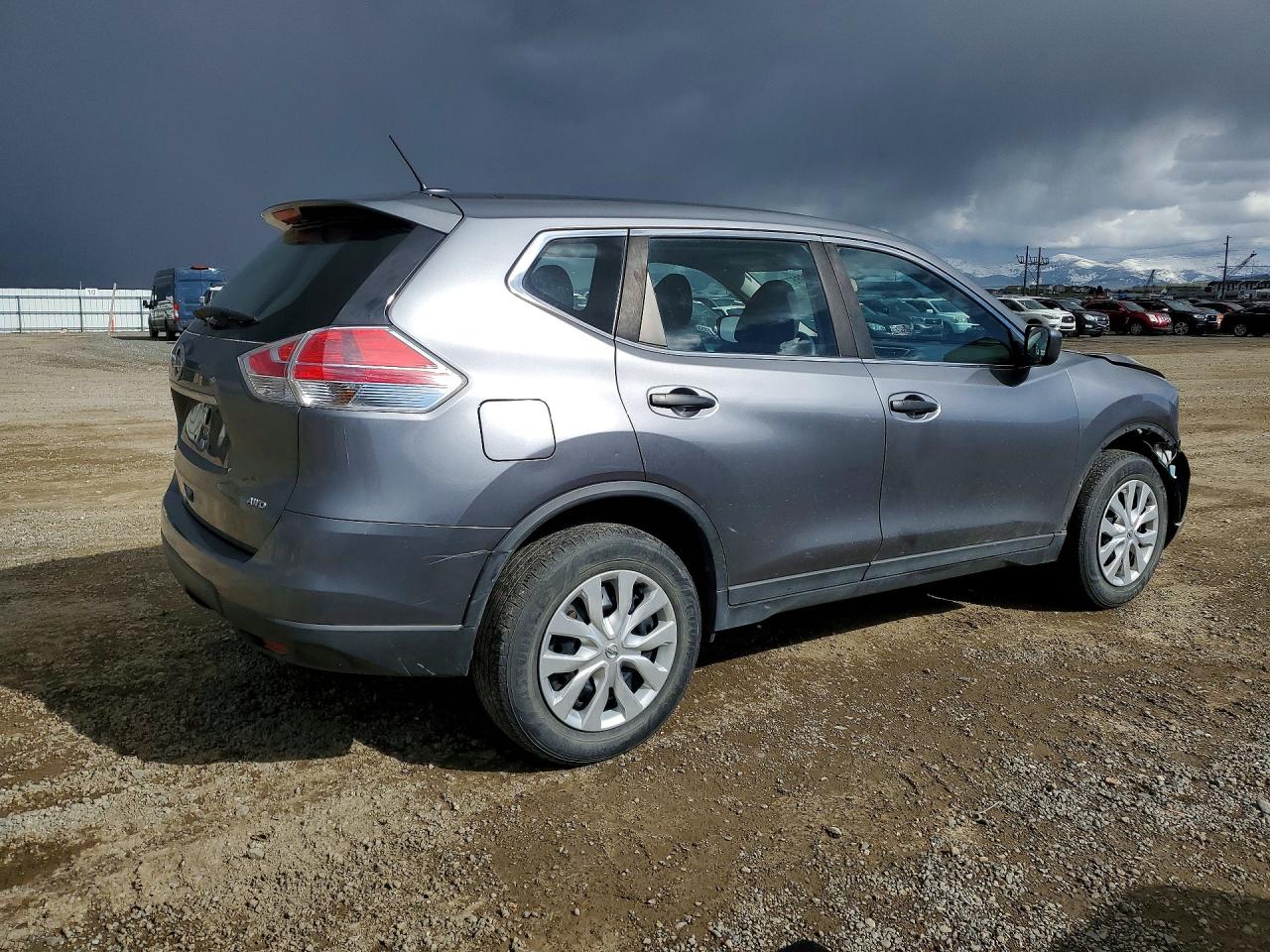 2016 NISSAN ROGUE S photo 5