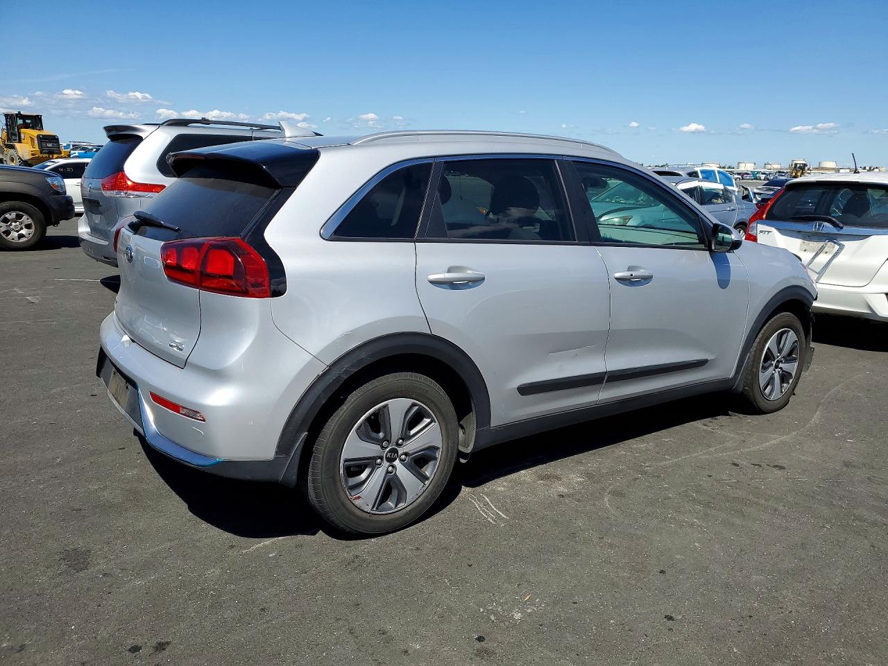 2019 KIA NIRO LX photo 5