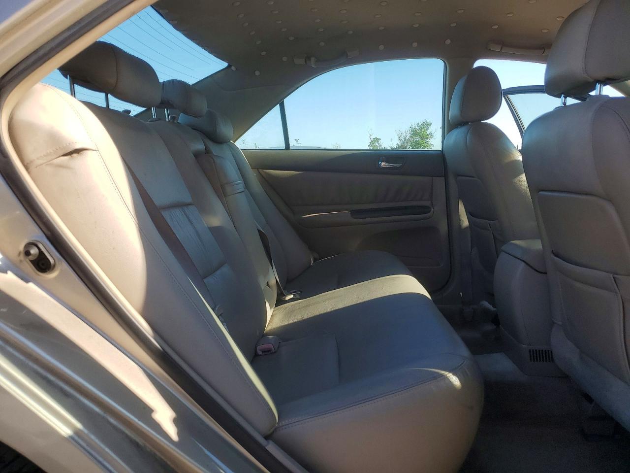 2005 TOYOTA CAMRY LE photo 10