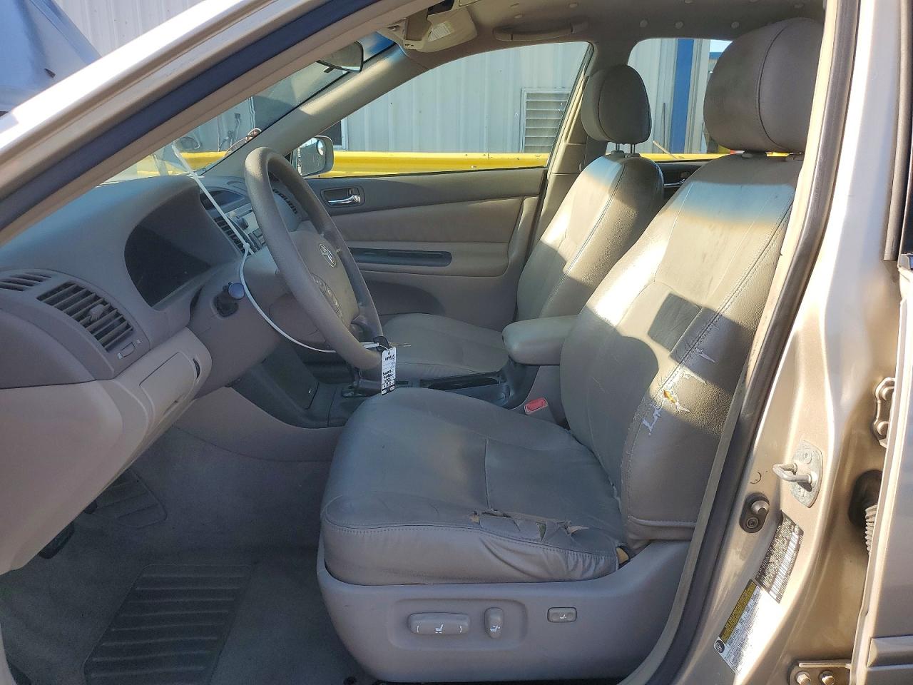 2005 TOYOTA CAMRY LE photo 7