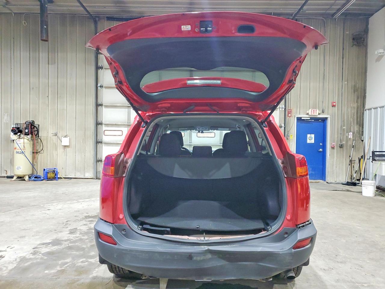 2015 TOYOTA RAV4 LE photo 16