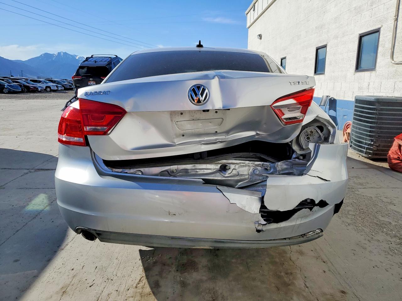 2014 VOLKSWAGEN PASSAT SE photo 16