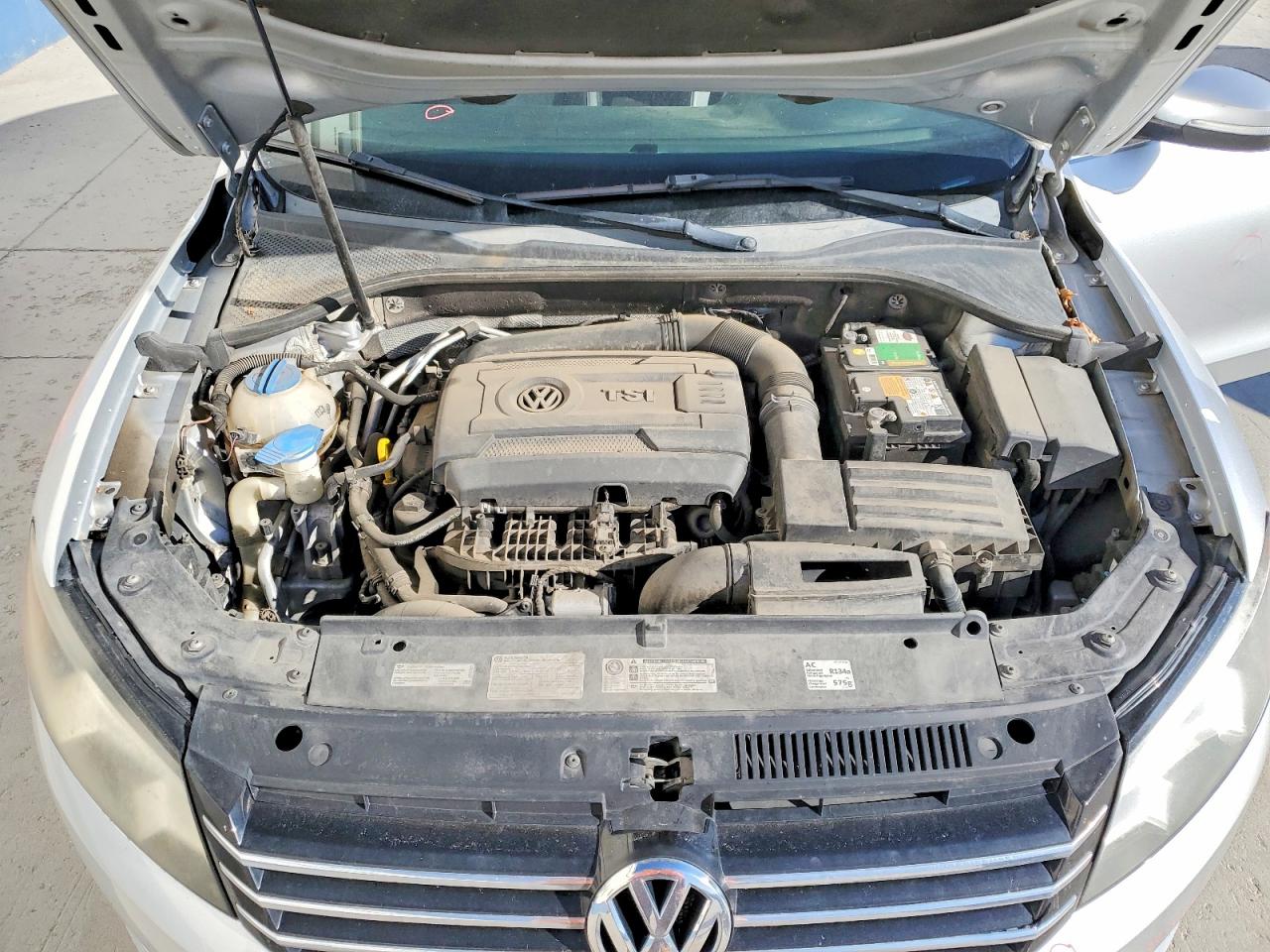 2014 VOLKSWAGEN PASSAT SE photo 31