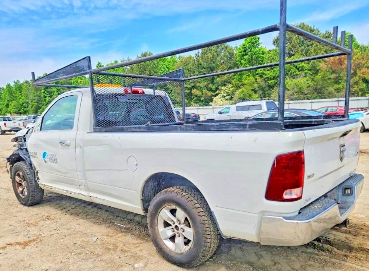 2014 RAM 1500 SLT photo 3