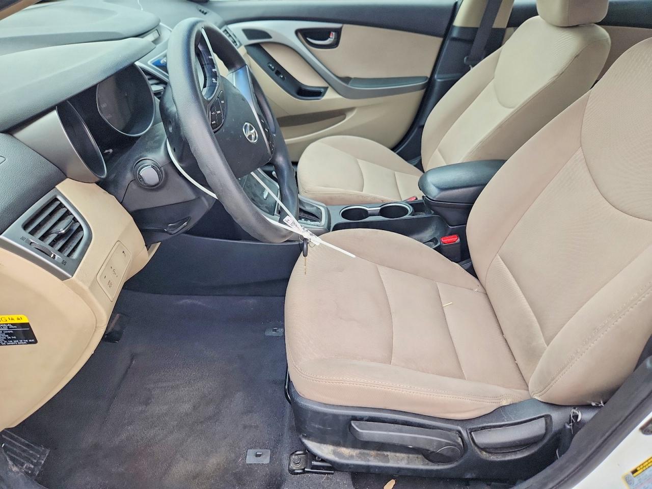 2014 HYUNDAI ELANTRA SE photo 19