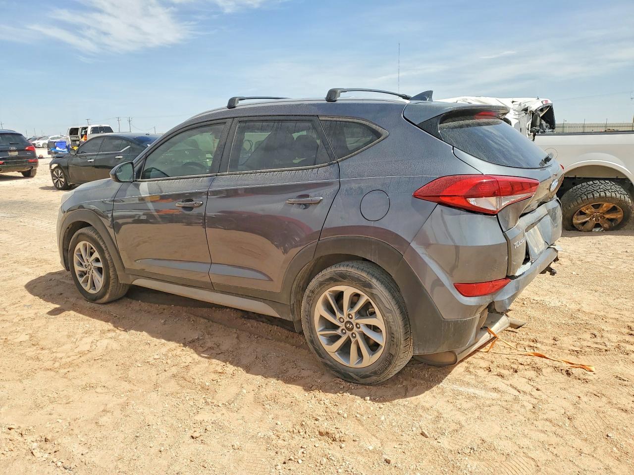 2018 HYUNDAI TUCSON SEL photo 2