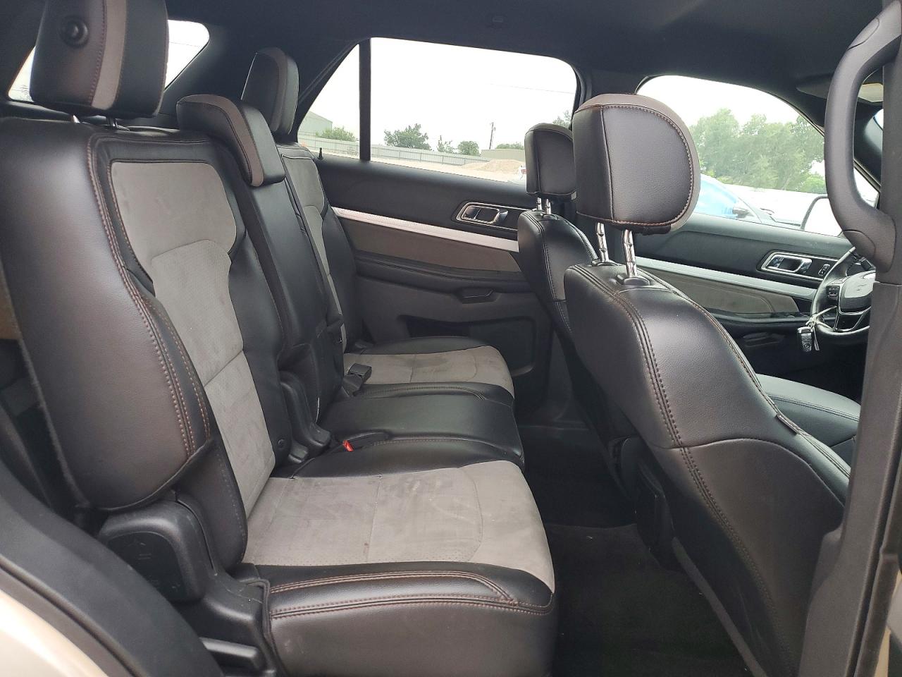 2017 FORD EXPLORER XLT photo 21