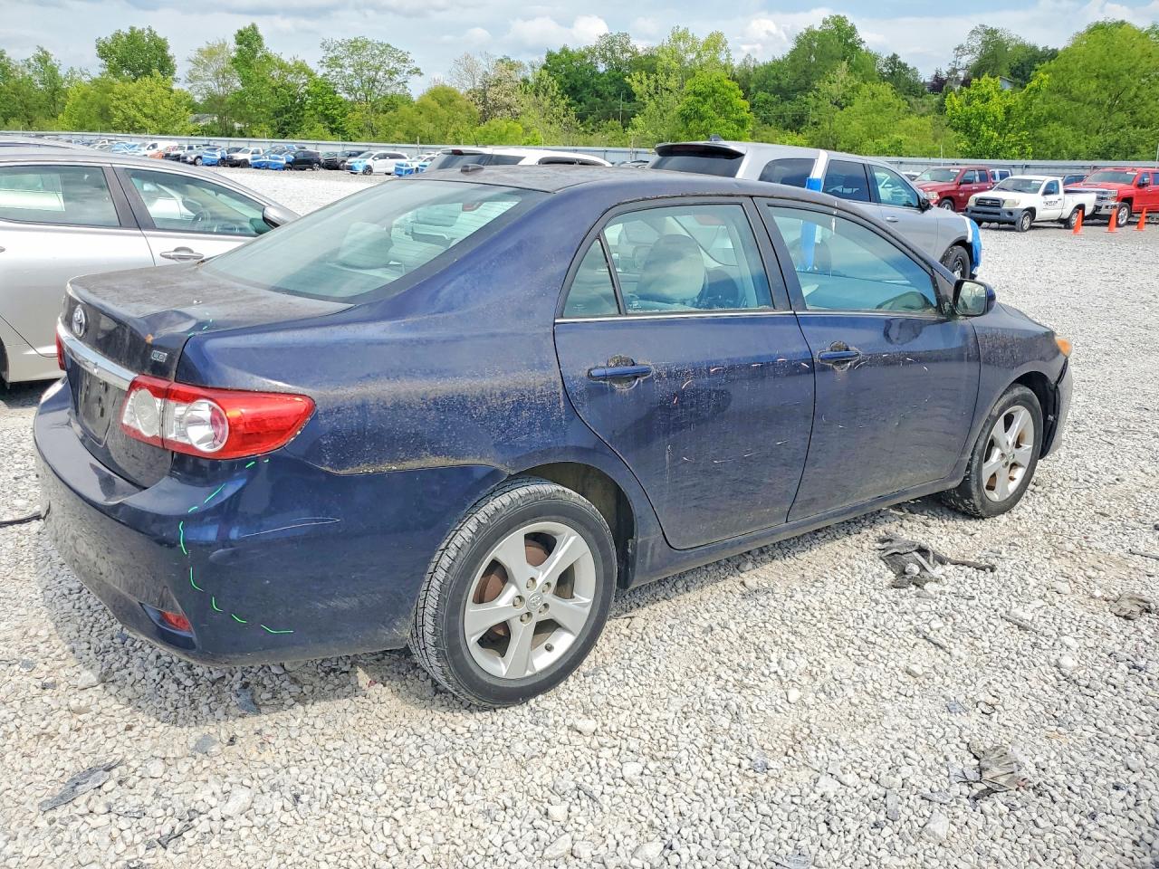 2013 TOYOTA COROLLA LE photo 5