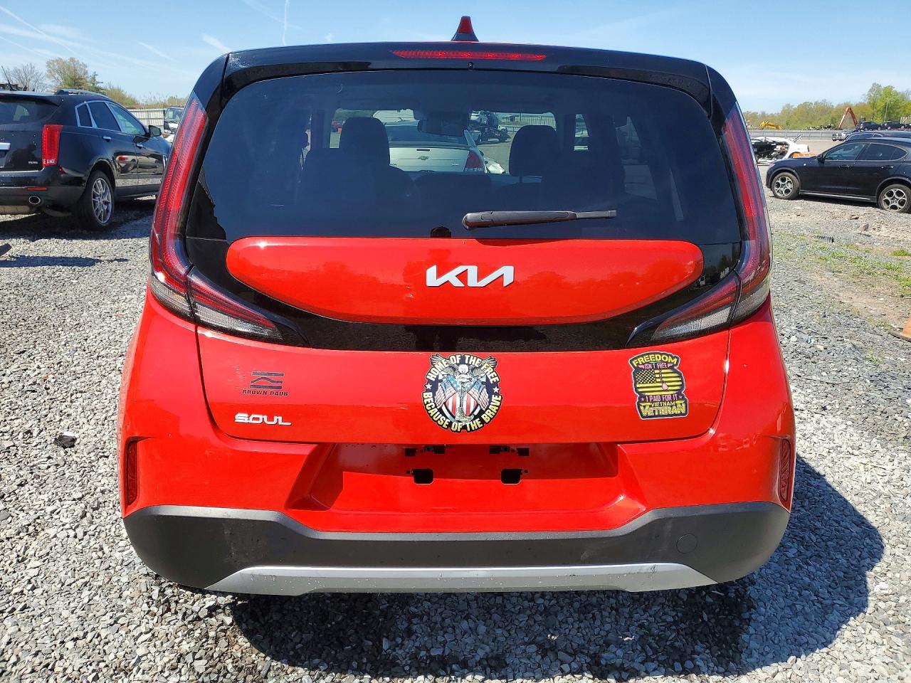 2024 KIA SOUL LX photo 11