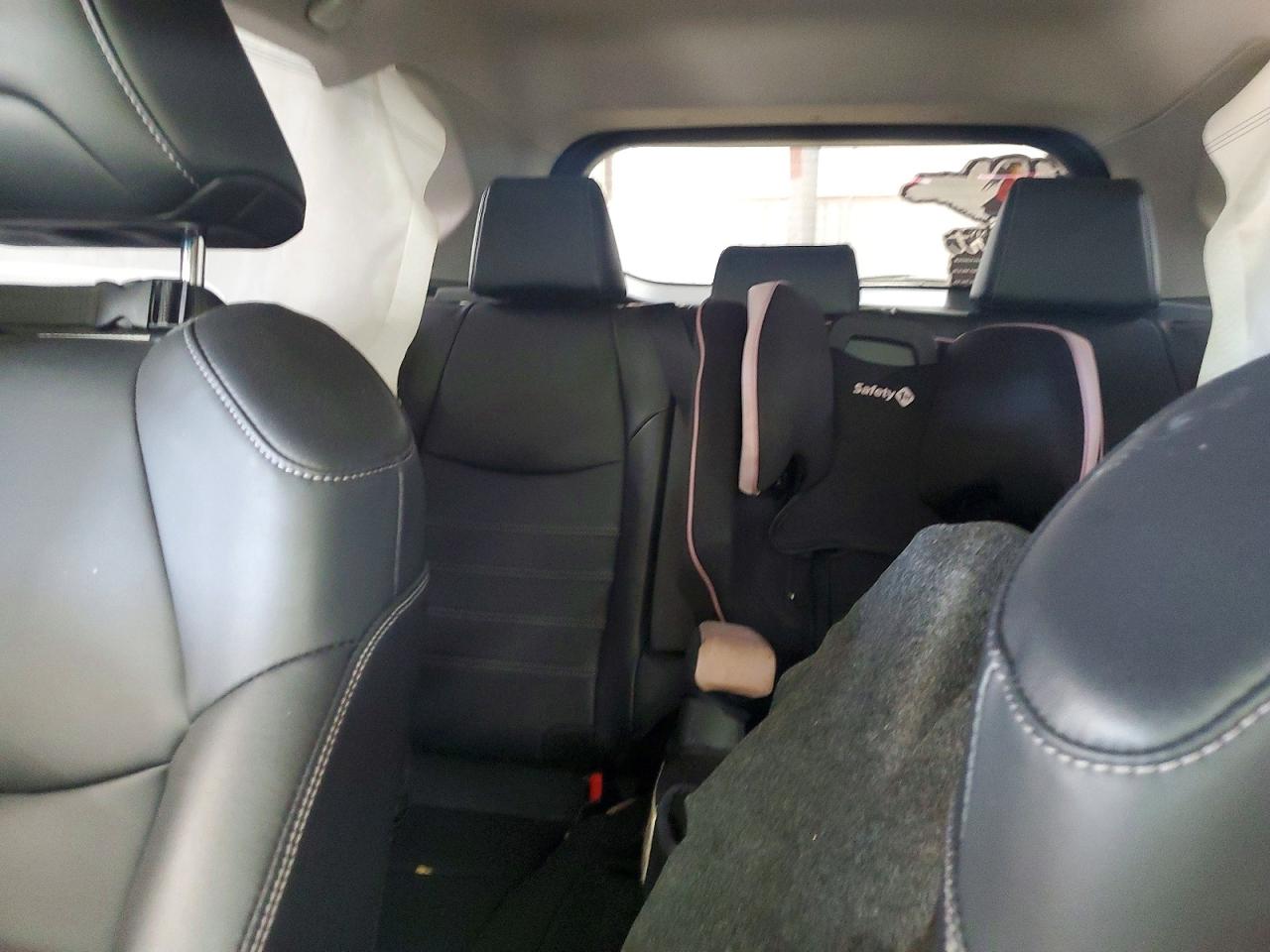 2025 TOYOTA RAV4 photo 10