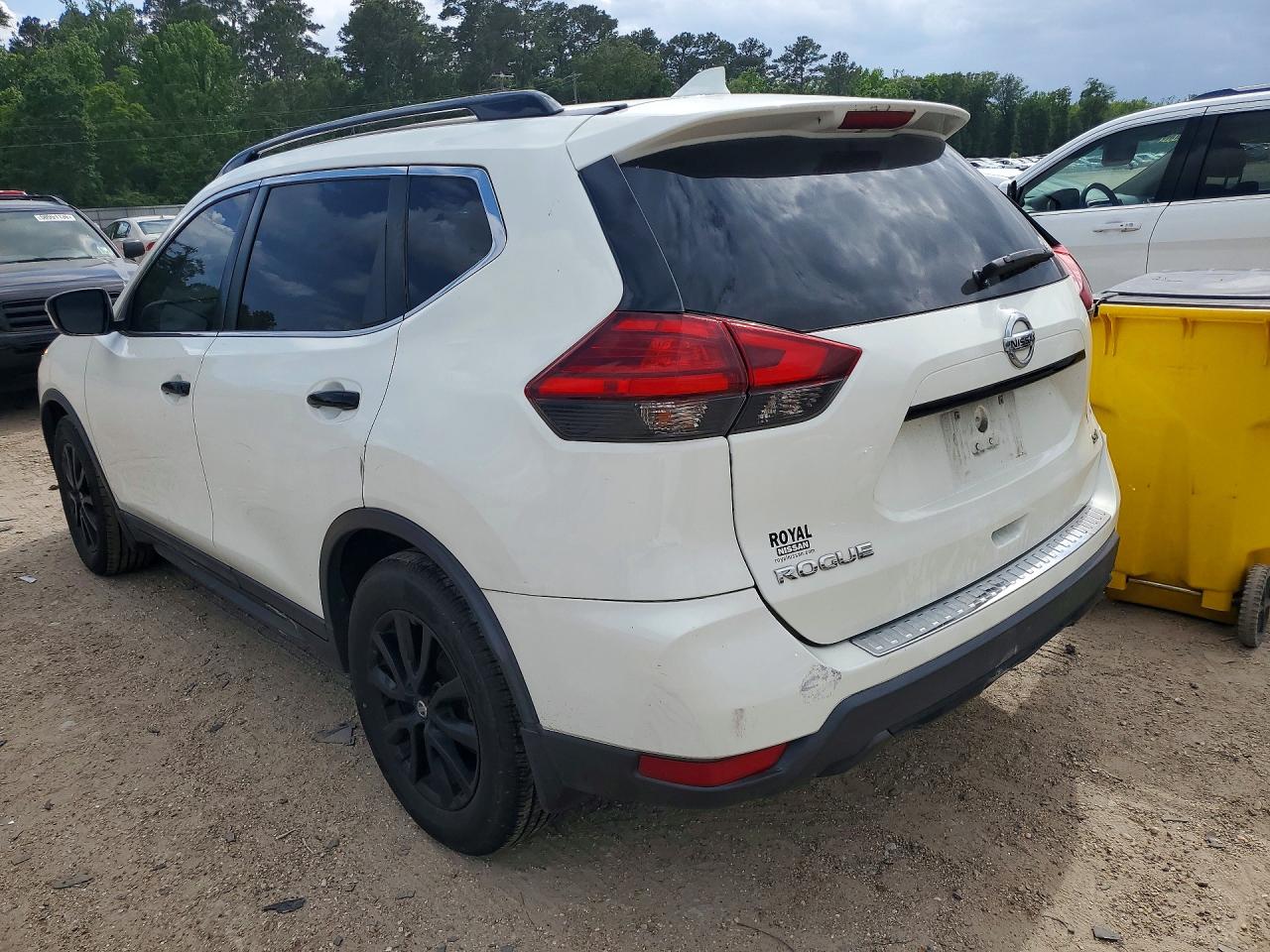 2017 NISSAN ROGUE SV photo 3
