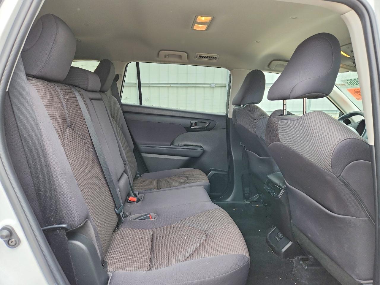 2023 TOYOTA HIGHLANDER HYBRID LE photo 21