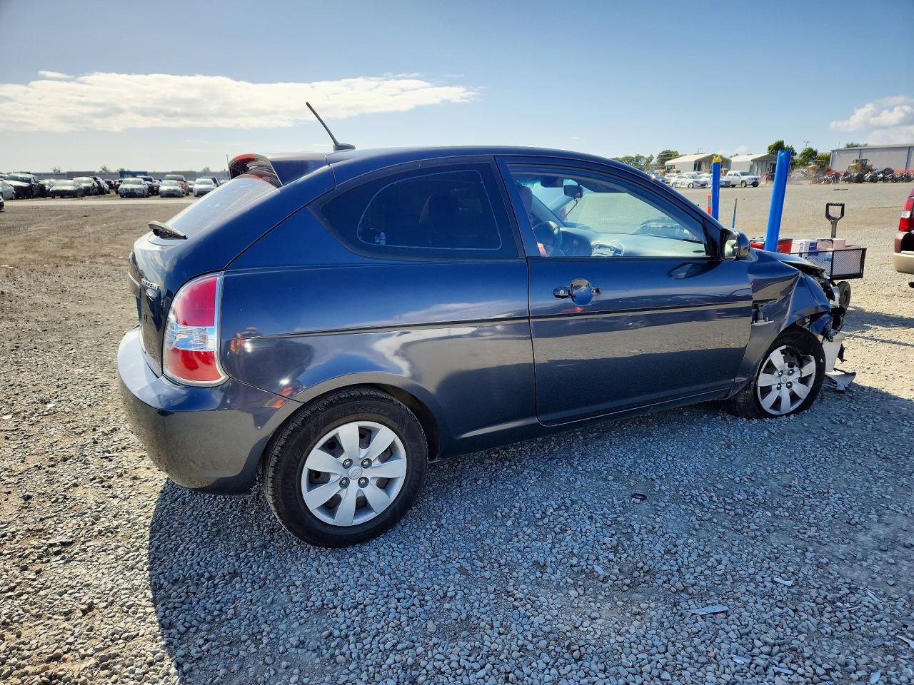 2010 HYUNDAI ACCENT GS photo 7