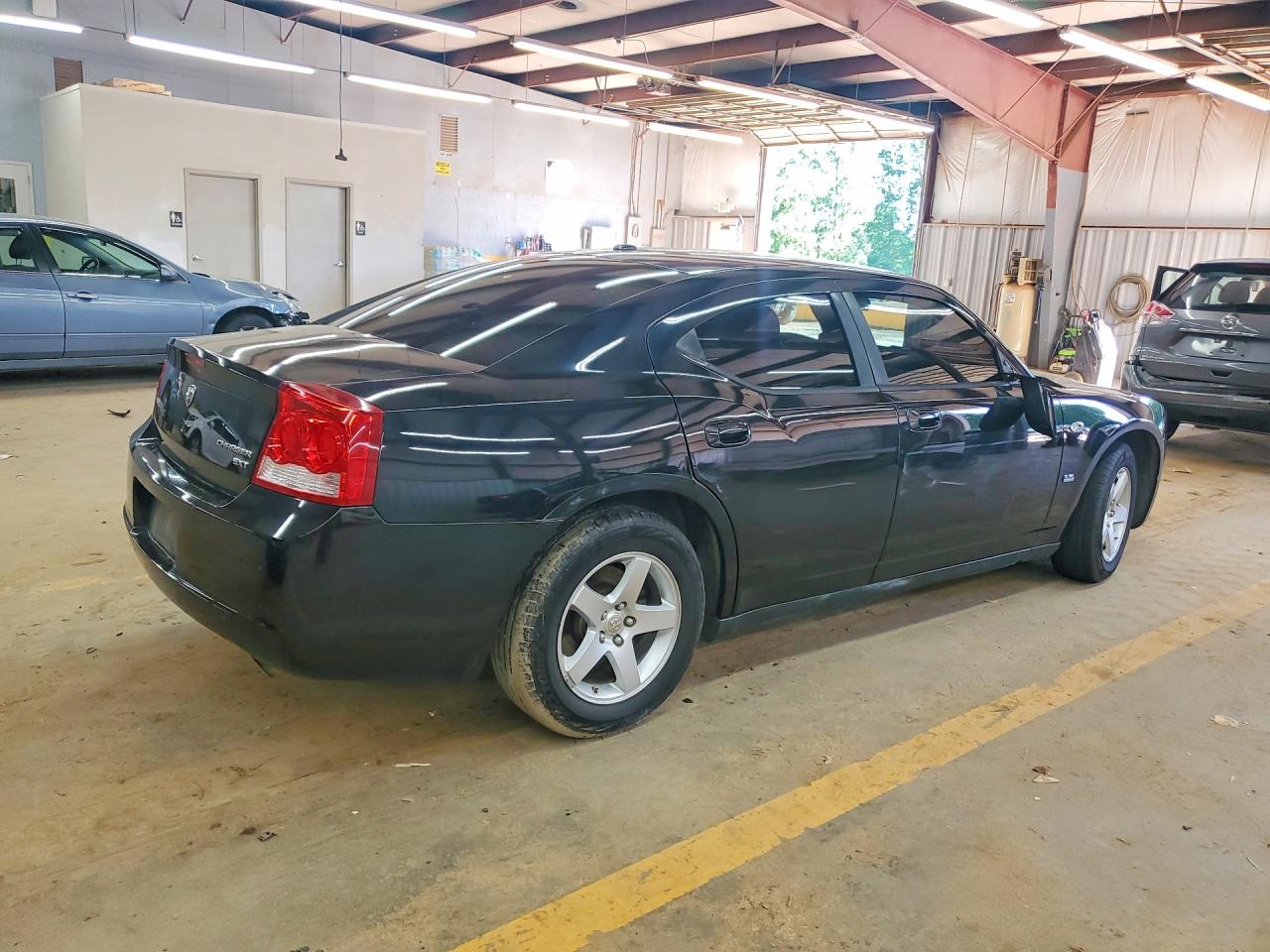 2009 DODGE CHARGER SXT photo 5