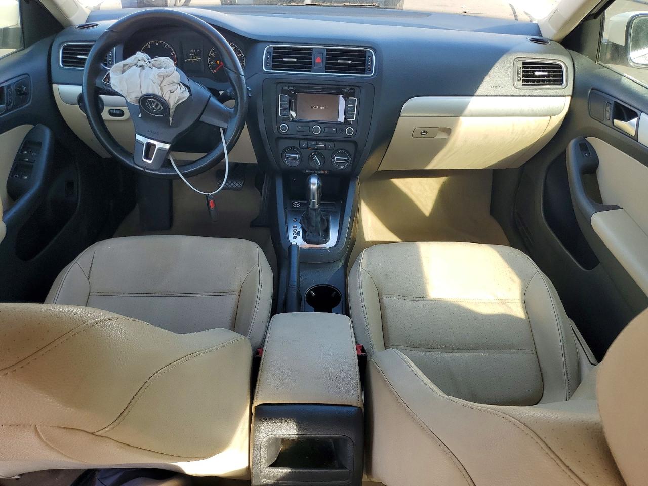 2011 VOLKSWAGEN JETTA SEL photo 8